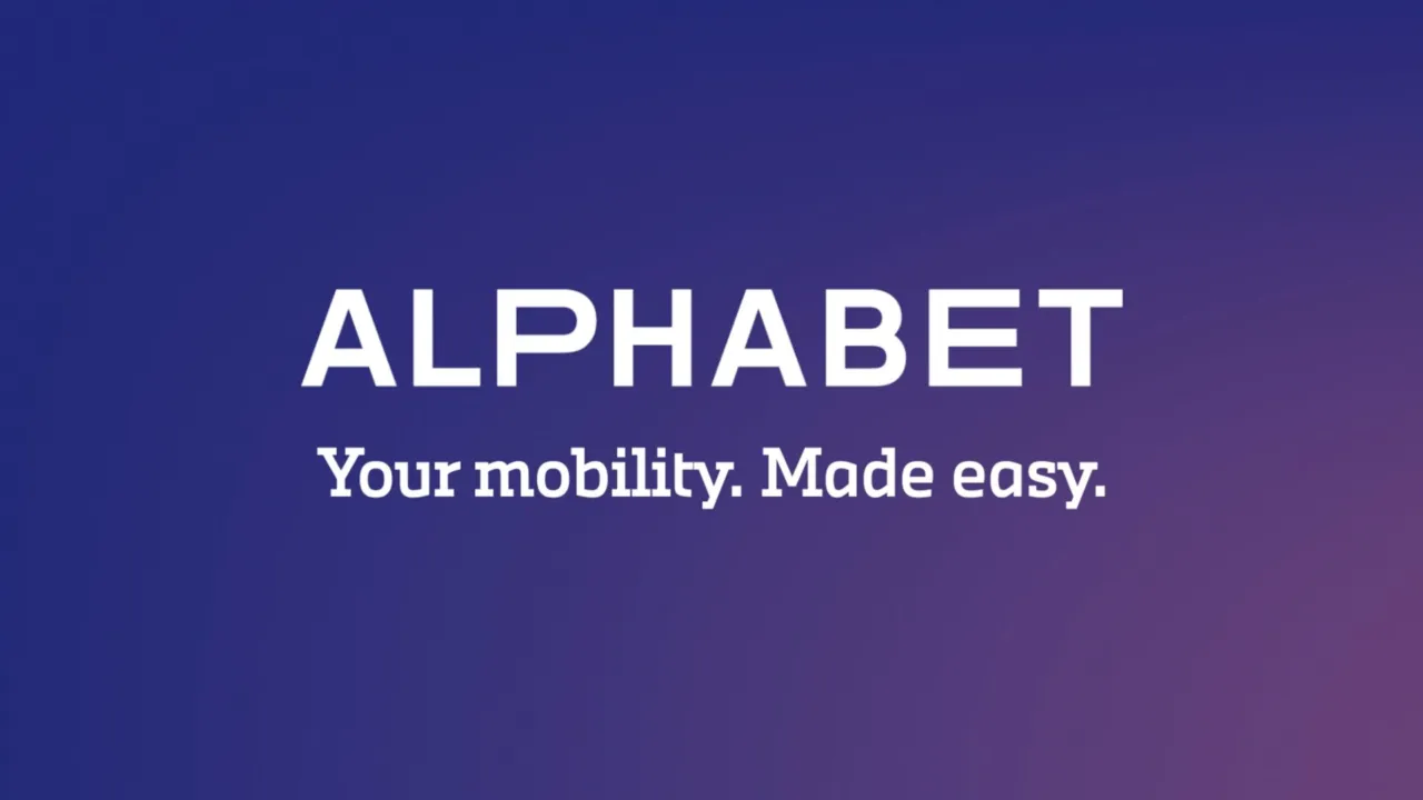 Carte de vœux 2024 d’Alphabet : logo blanc et signature « Your mobility. Made easy. » sur un dégradé bleu et violet