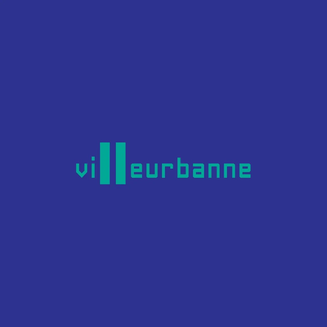 Carte de vœux 2023 de la Ville de Villeurbanne : logo de la ville en turquoise sur fond bleu